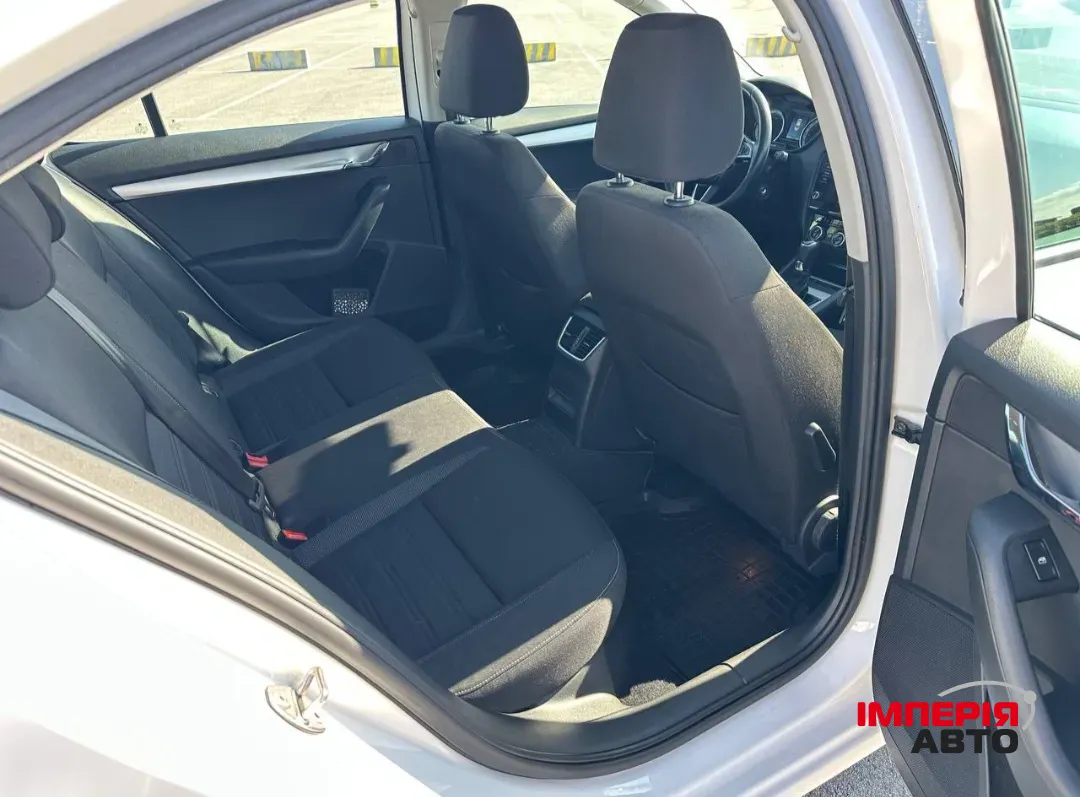 Skoda Octavia - фото 9