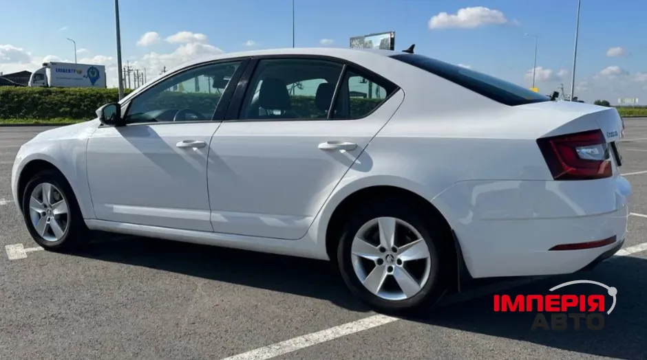 Skoda Octavia - фото 2