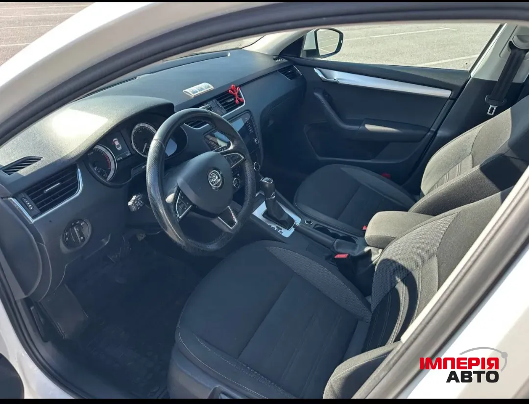 Skoda Octavia - фото 7
