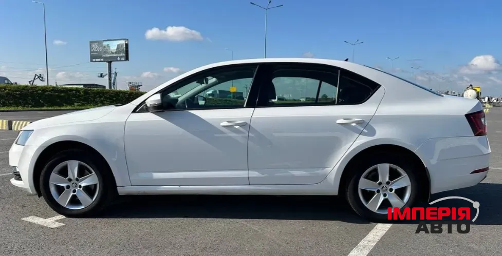Skoda Octavia - фото 1