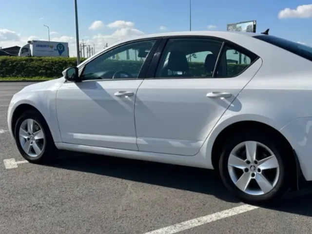 Skoda Octavia - фото 2