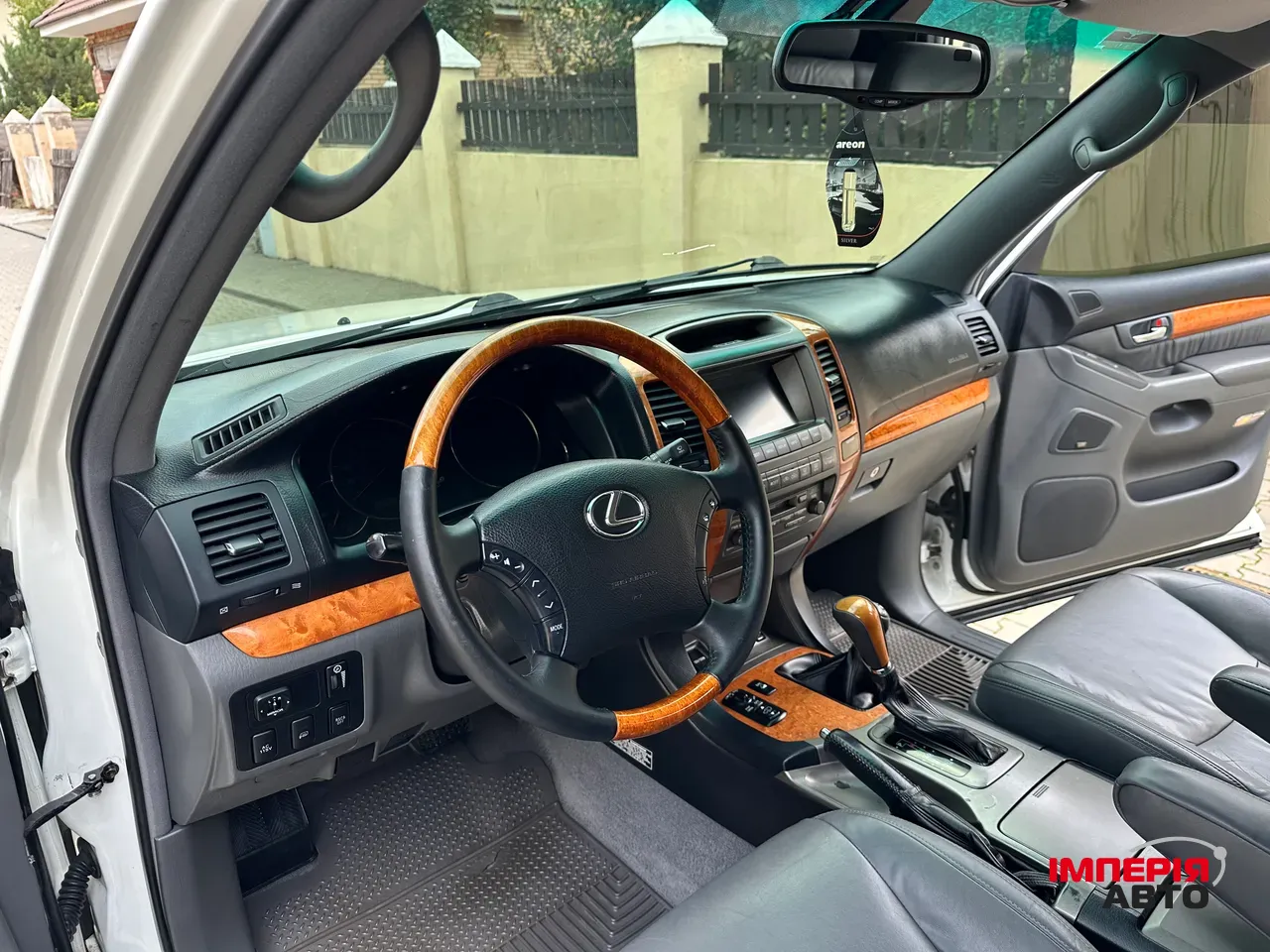 Lexus GX - фото 17