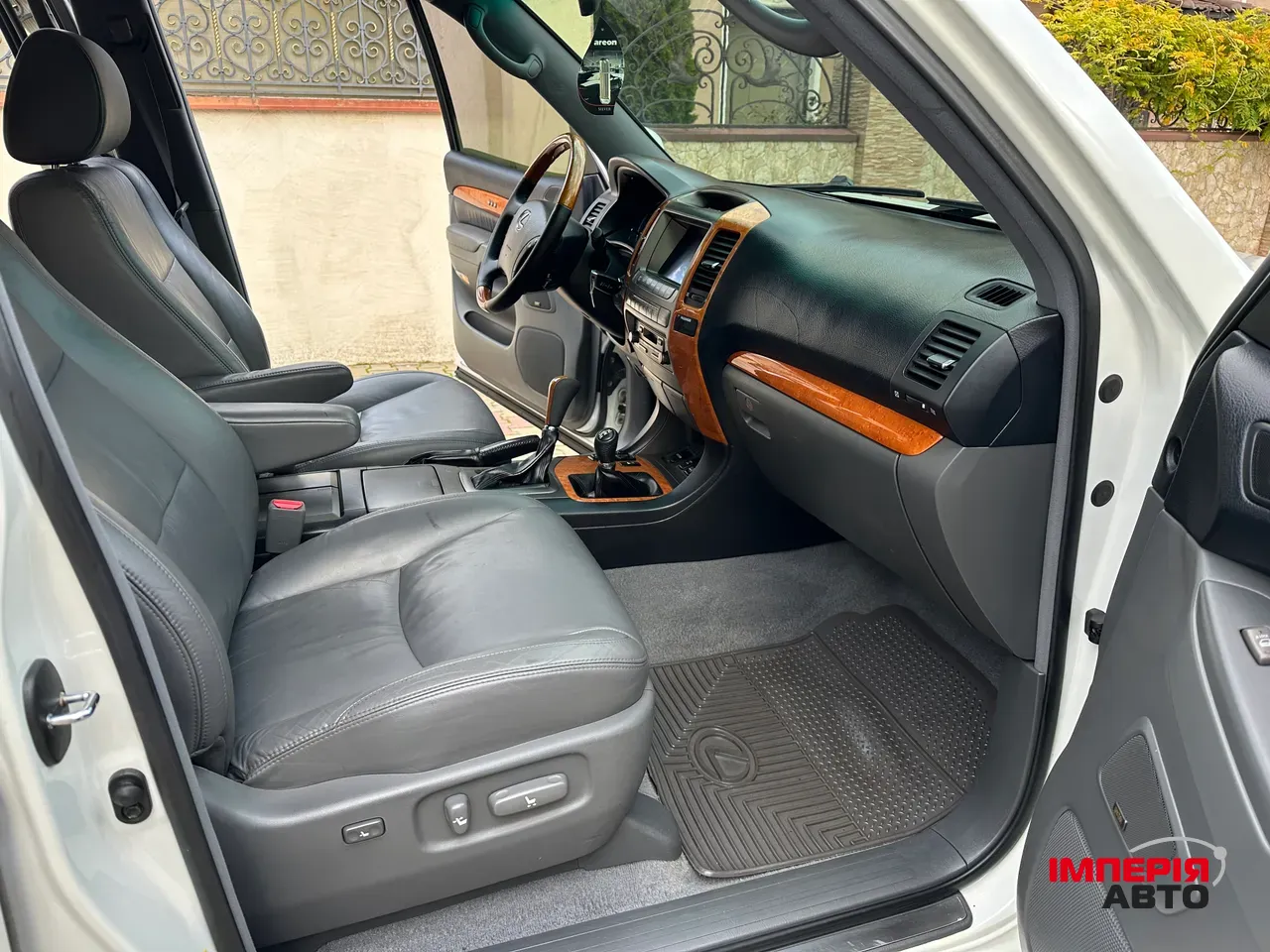 Lexus GX - фото 24