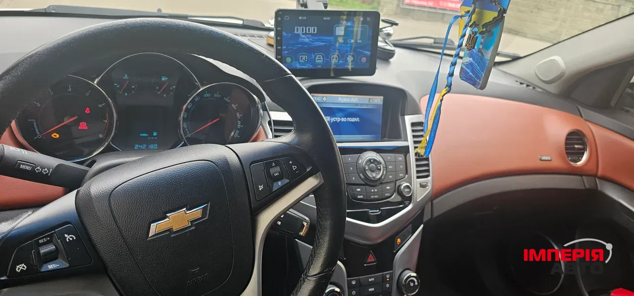 Chevrolet Cruze - фото 7