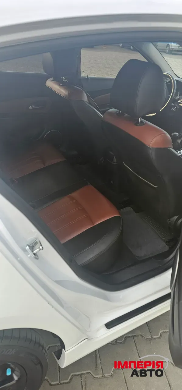 Chevrolet Cruze - фото 6