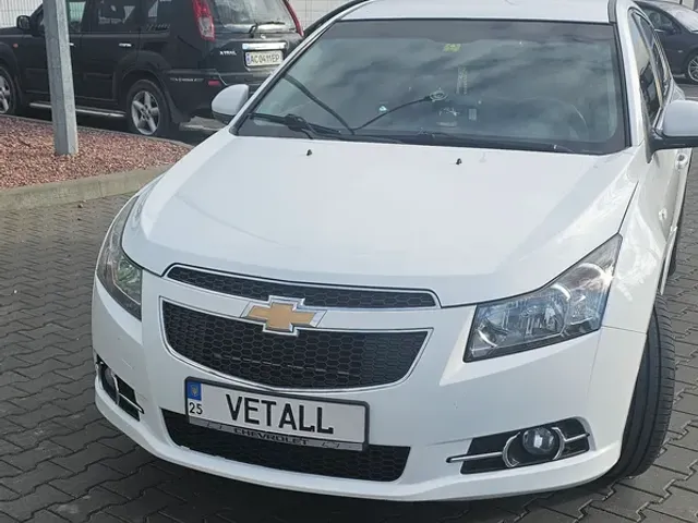 Chevrolet Cruze - фото 1