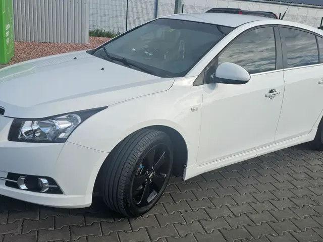 Chevrolet Cruze - фото 2