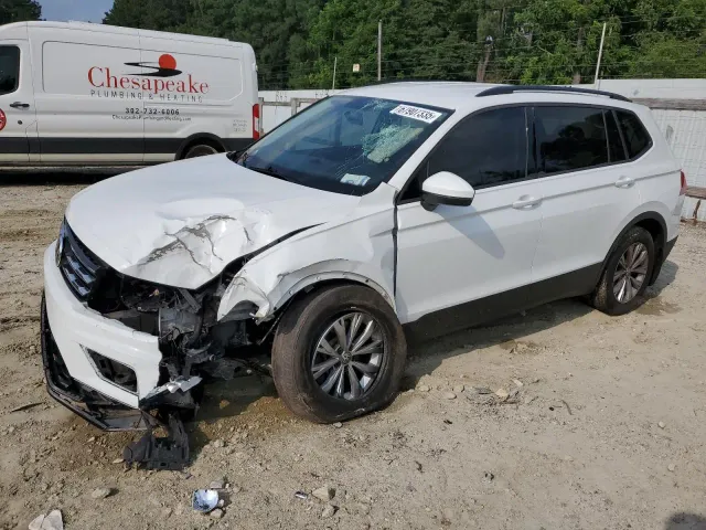 Volkswagen Tiguan - фото 2