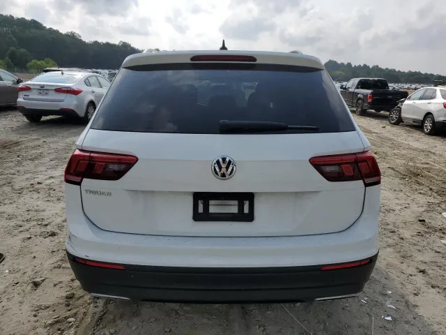 Volkswagen Tiguan - фото 1