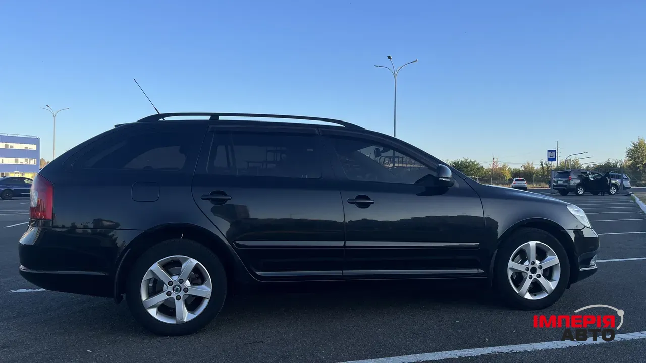 Skoda Octavia - фото 3
