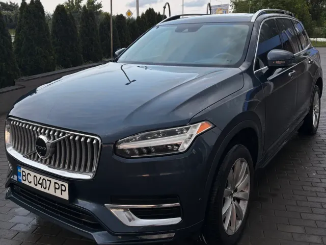 Volvo XC90 - фото 1