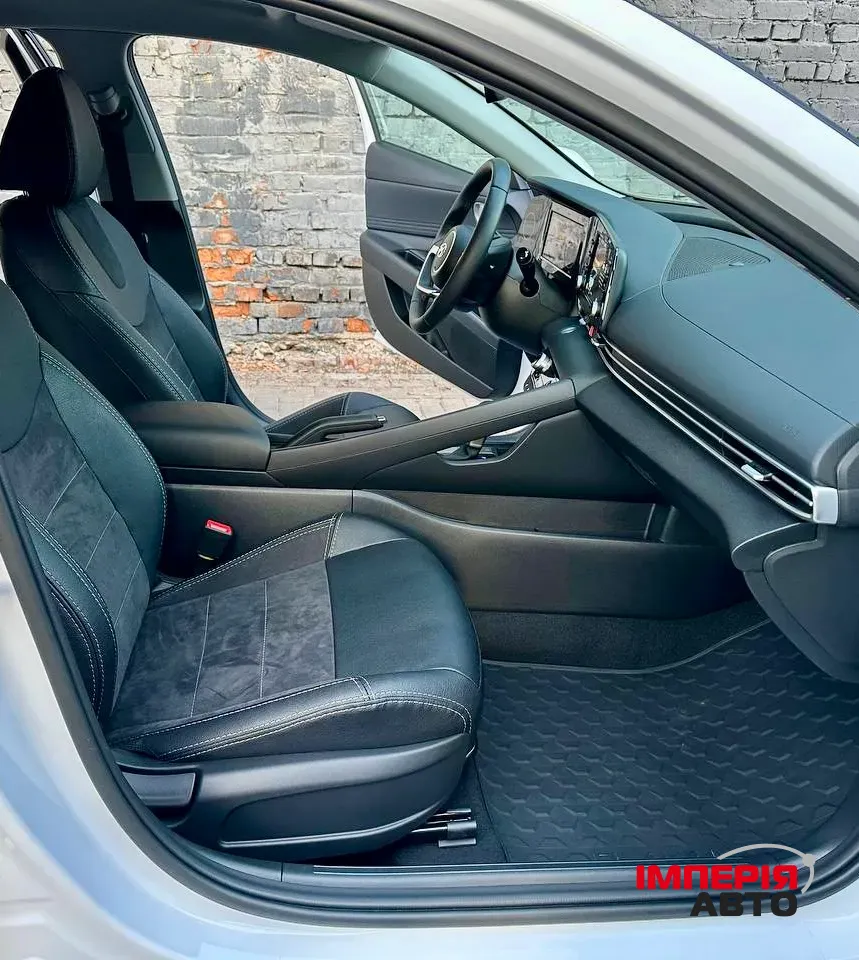 Hyundai Elantra - фото 11