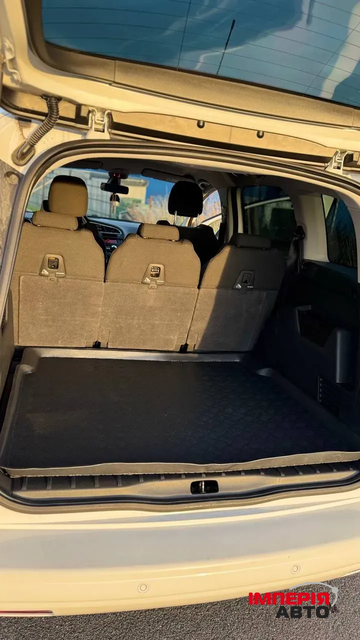 Peugeot 5008 - фото 3