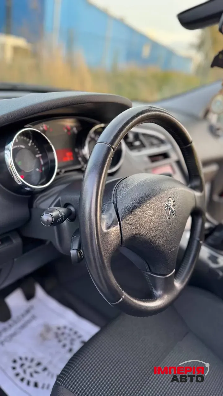Peugeot 5008 - фото 12