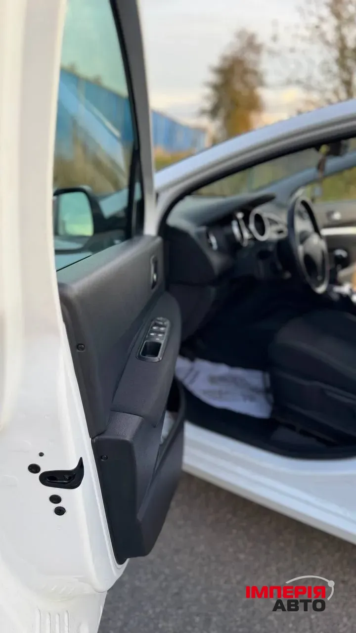 Peugeot 5008 - фото 13