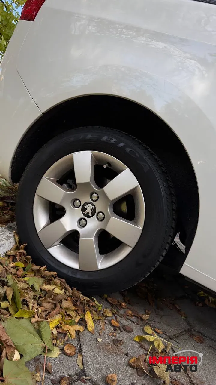 Peugeot 5008 - фото 19