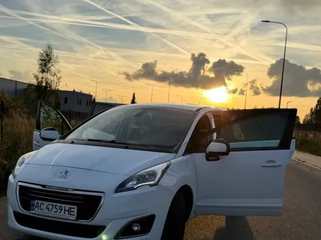 Peugeot 5008 - фото 1