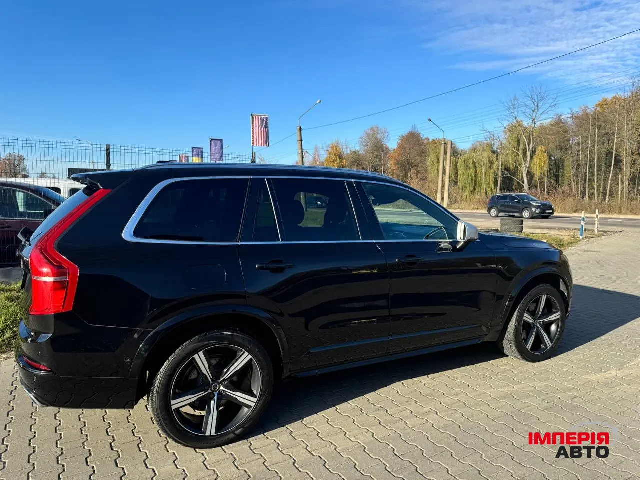 Volvo XC90 - фото 37