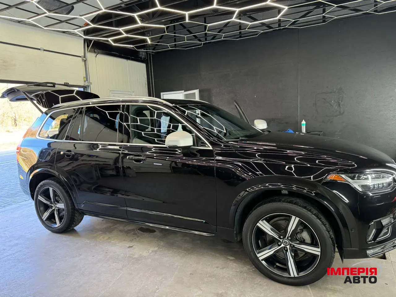 Volvo XC90 - фото 9