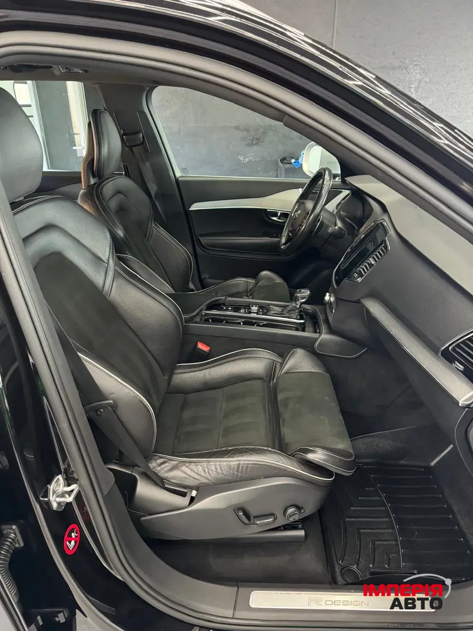 Volvo XC90 - фото 2