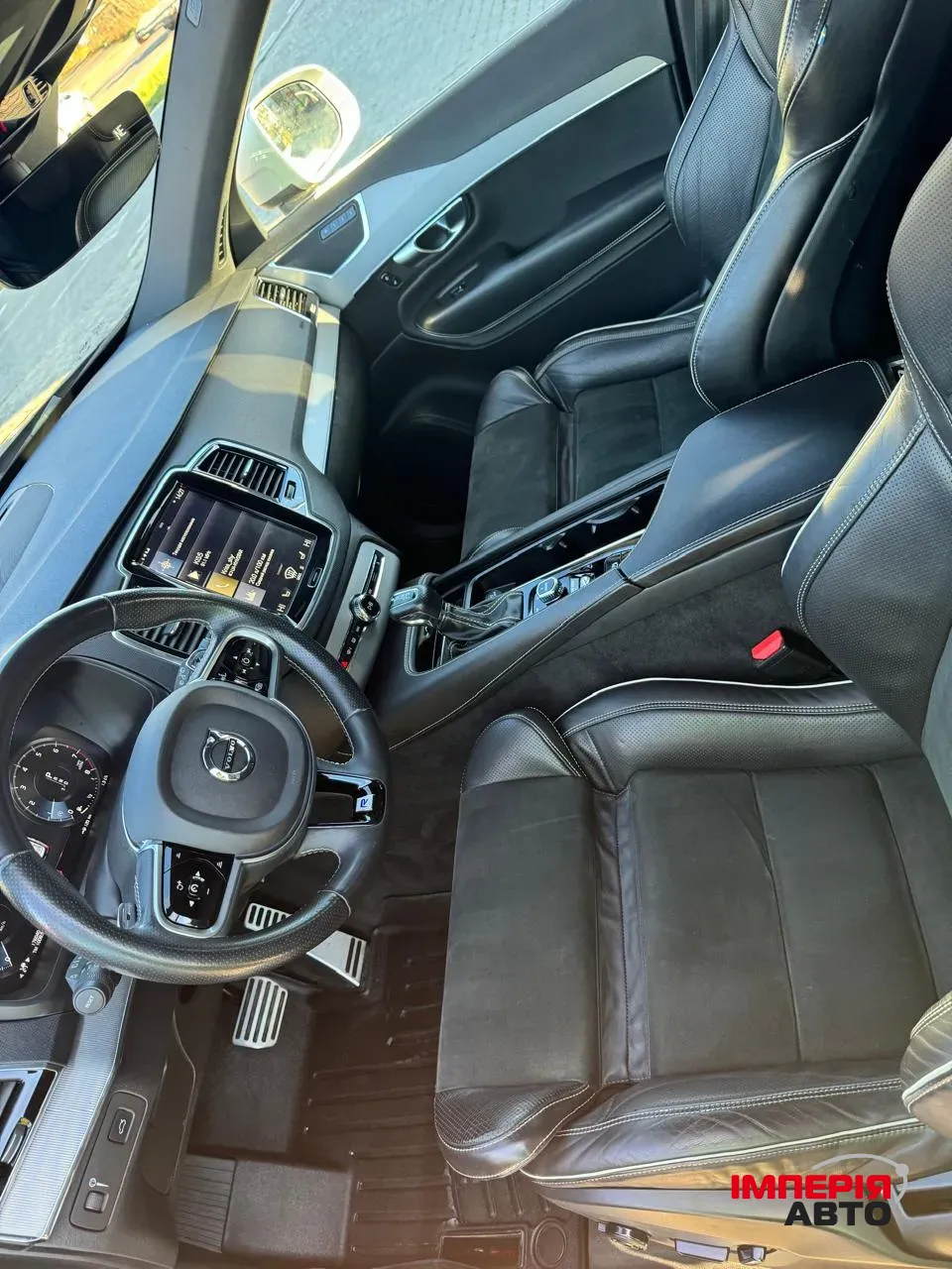 Volvo XC90 - фото 12