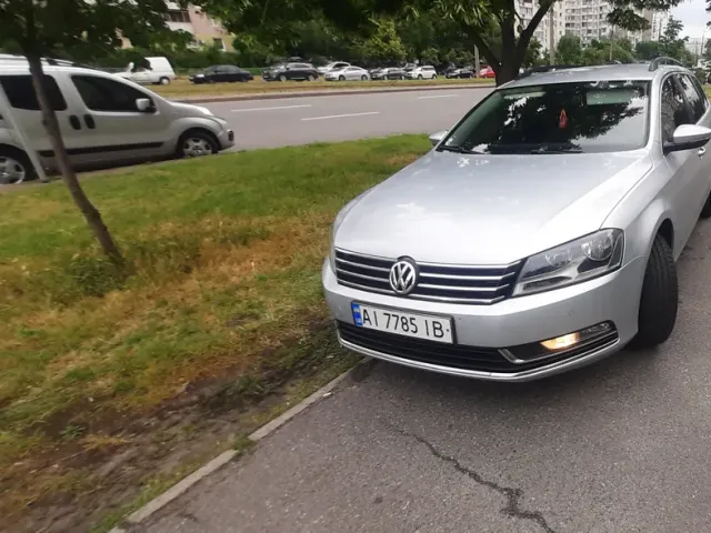 Volkswagen Passat 2013, Київ, $10 300 - зображення 1