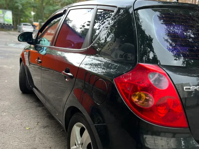 Kia Ceed - фото 4