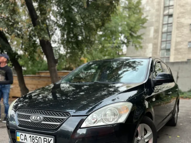 Kia Ceed - фото 2