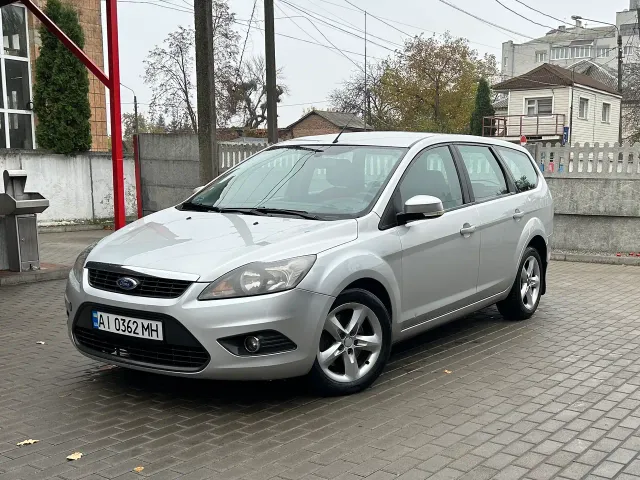Ford Focus - фото 1