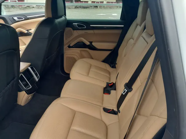 Porsche Cayenne - фото 4