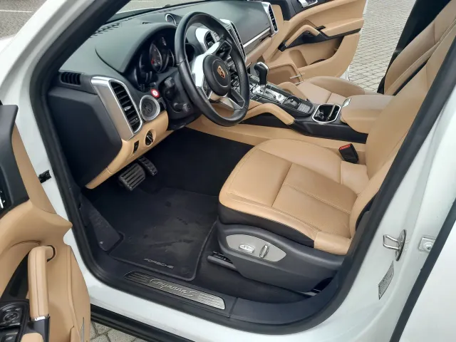 Porsche Cayenne - фото 3