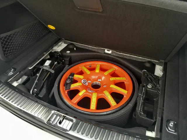 Porsche Cayenne - фото 5