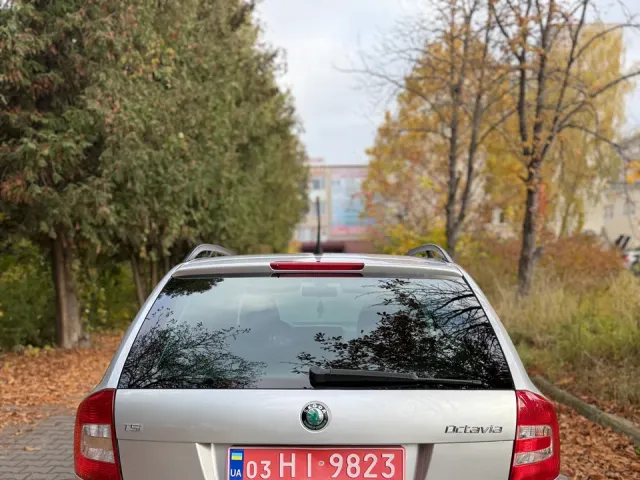 Skoda Octavia - фото 5