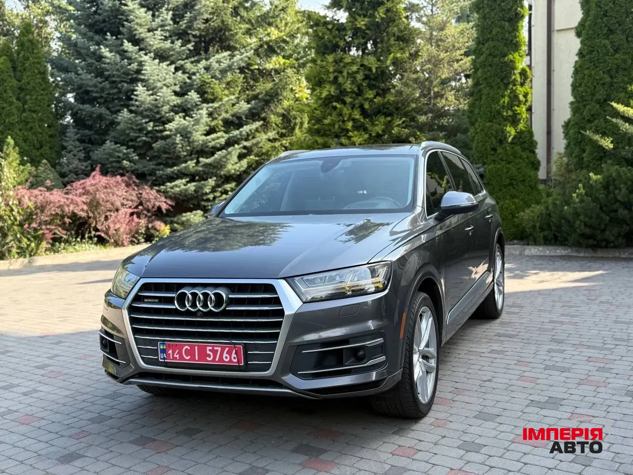 Audi Q7 - фото 17