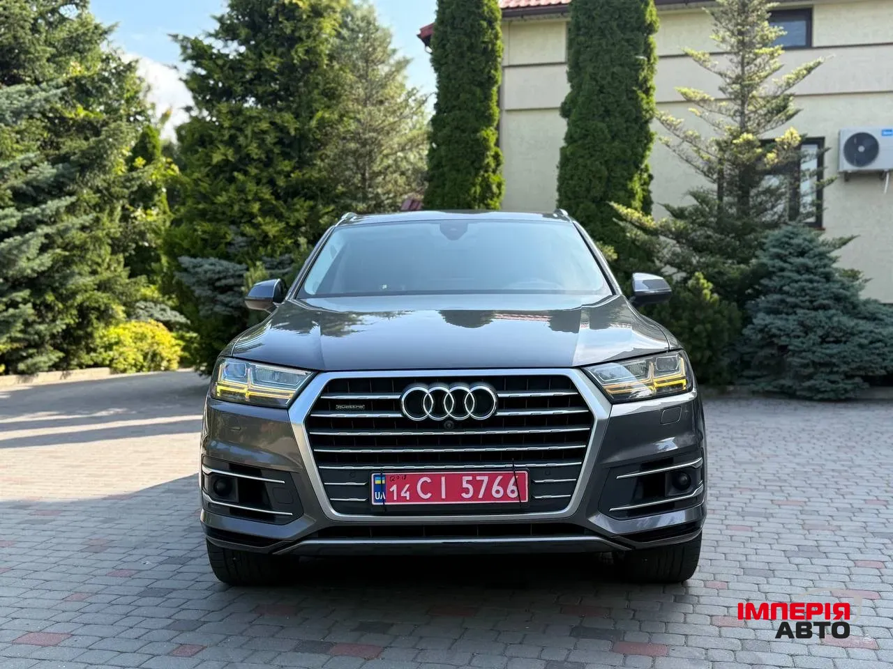 Audi Q7 - фото 16