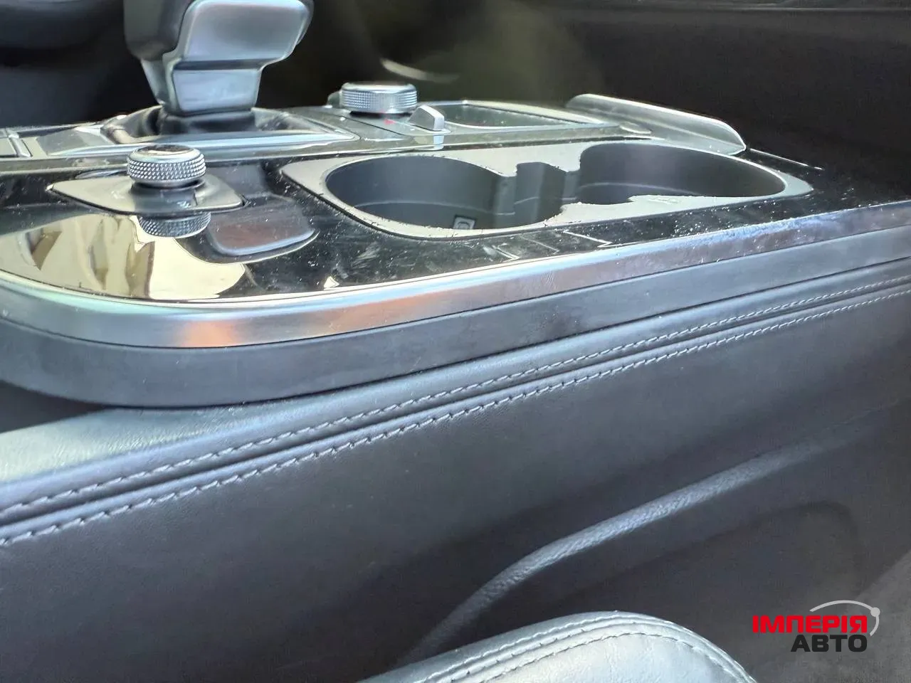 Audi Q7 - фото 34