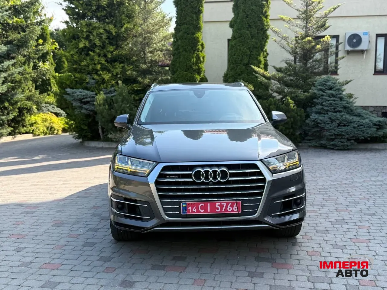 Audi Q7 - фото 13