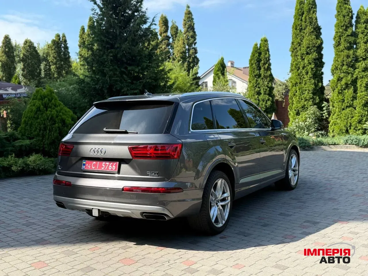 Audi Q7 - фото 7