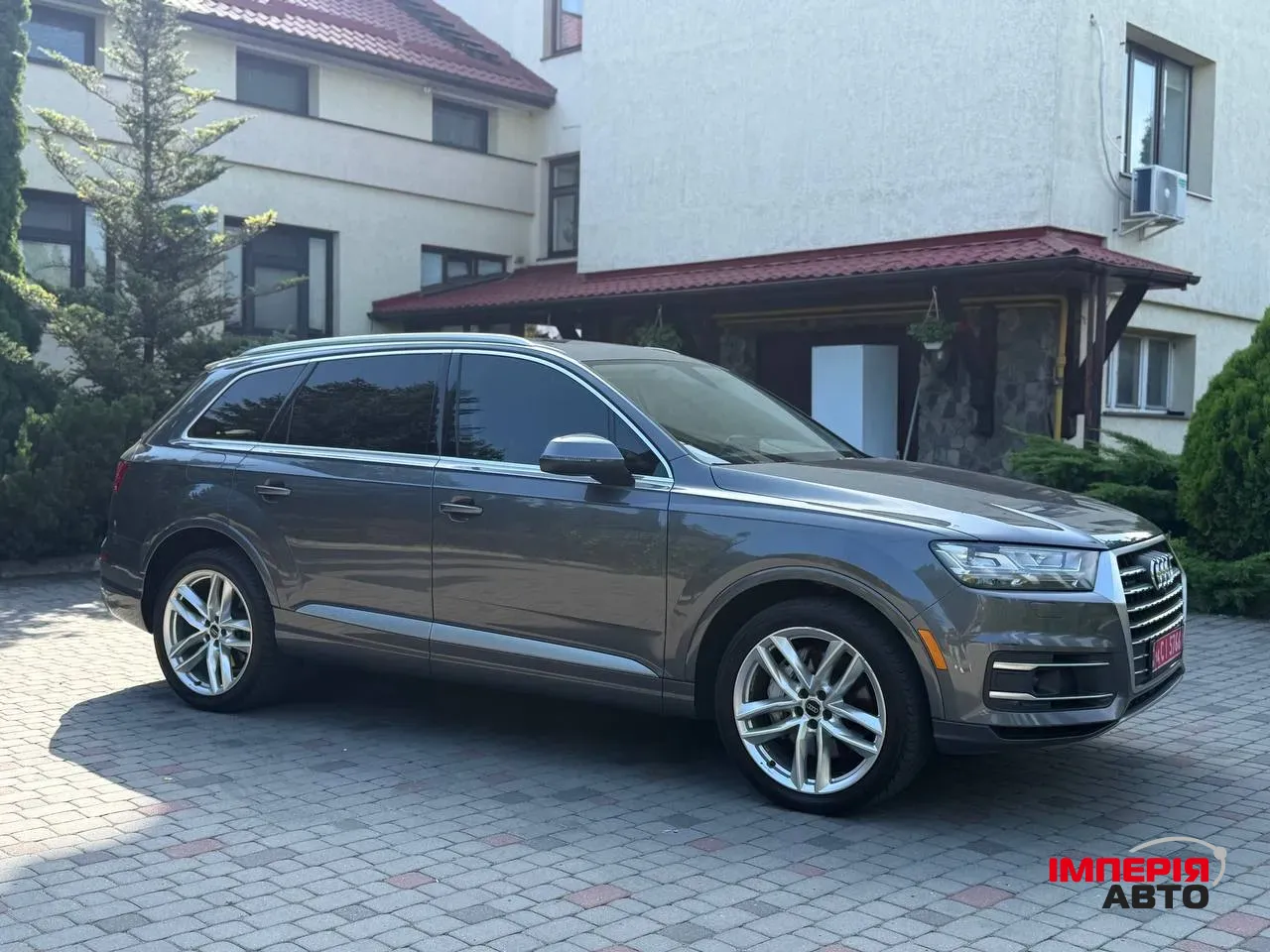 Audi Q7 - фото 10