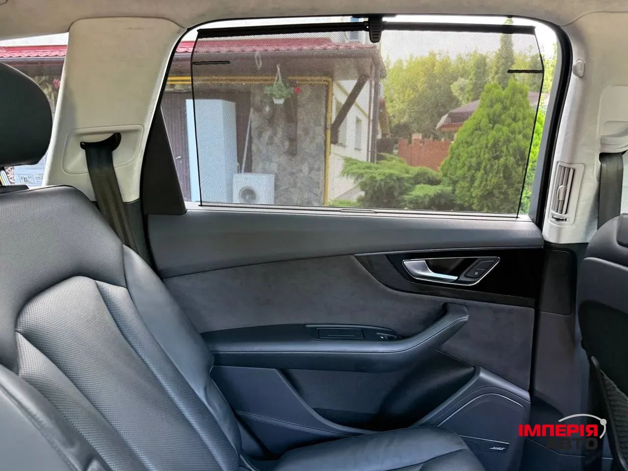 Audi Q7 - фото 42