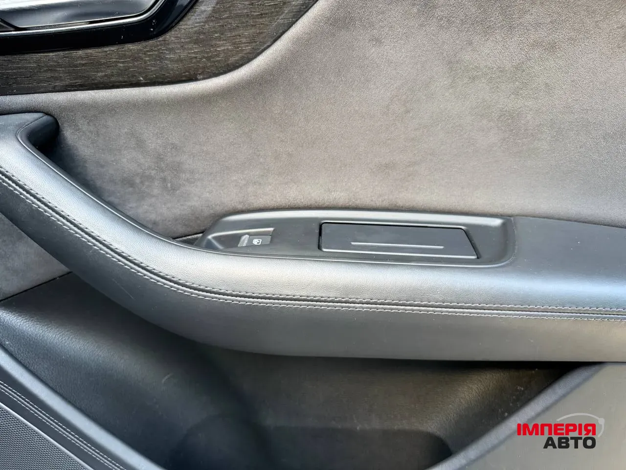 Audi Q7 - фото 44