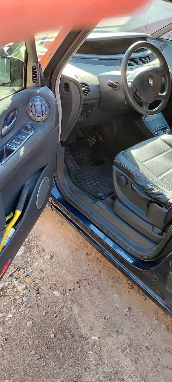 Renault Espace - фото 12