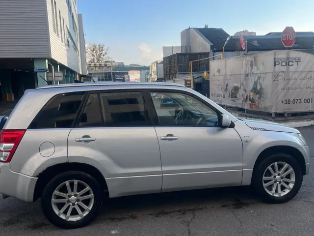 Suzuki Grand Vitara - фото 3