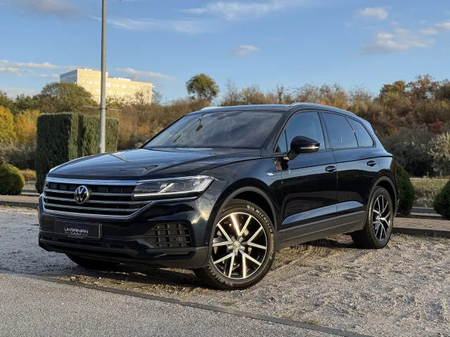 Volkswagen Touareg - фото 4