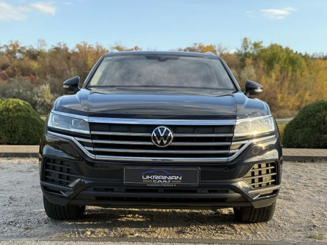 Volkswagen Touareg - фото 5