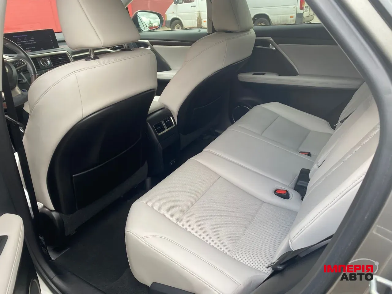 Lexus RX - фото 4