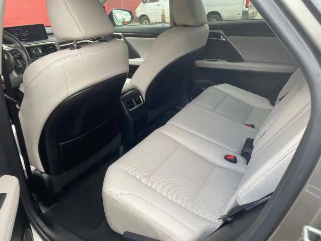 Lexus RX - фото 4
