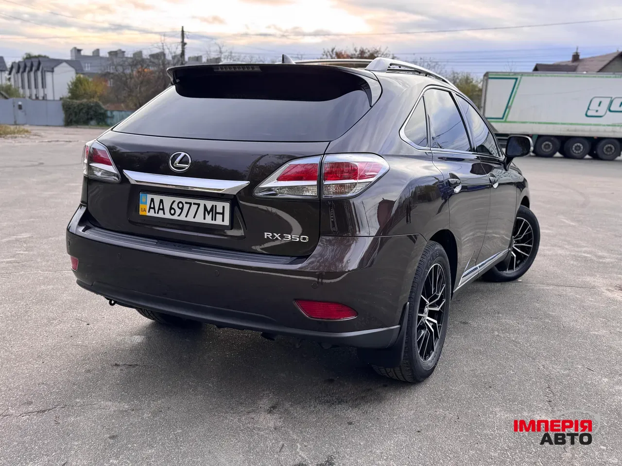 Lexus RX - фото 4