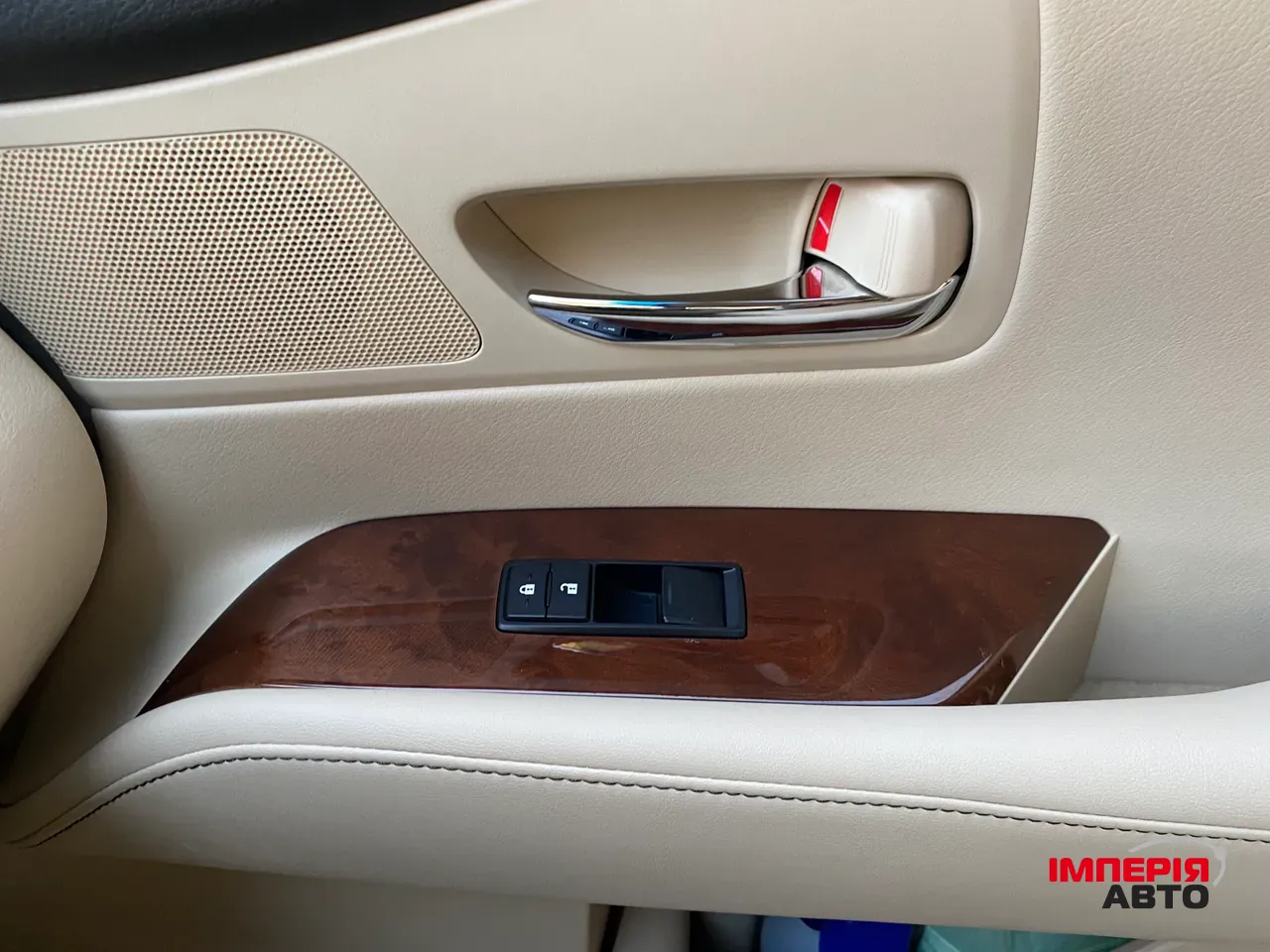 Lexus RX - фото 17