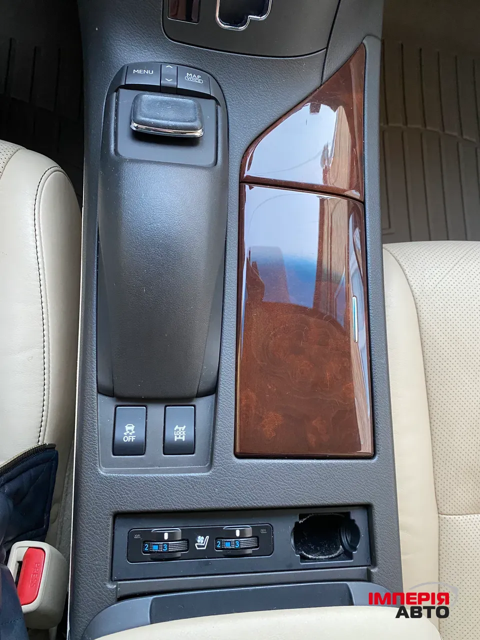 Lexus RX - фото 20